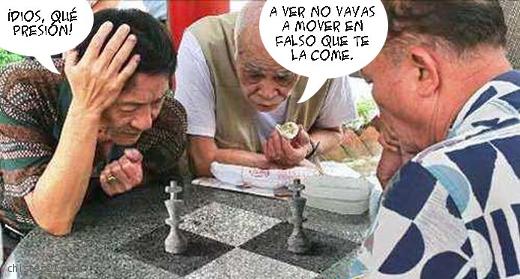 Jugar ajedrez